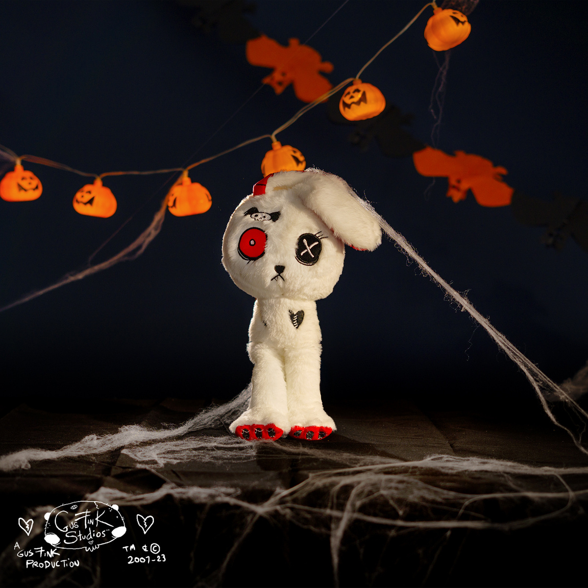 Maskotka Gus Fink biały kot Numb x Bunny