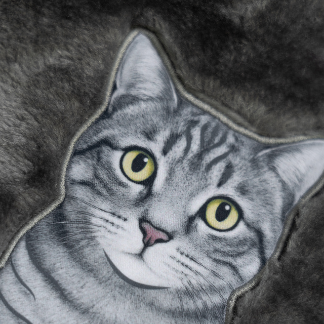 Hot water bottle in a cover with cat 1.8 L