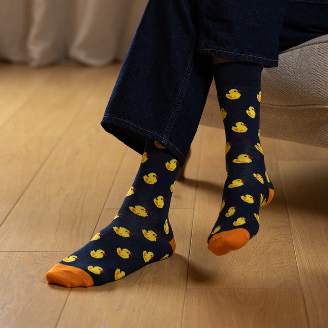 Colorful SOXO GOOD STUFF men's socks with ducklings